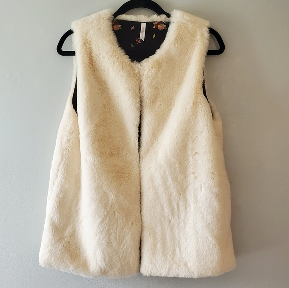 Matilda Jane Jackets & Coats Matilda Jane Faux Fur Jacket Vest